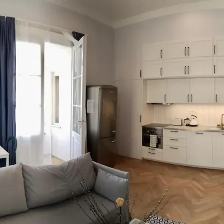 Laopo House Apartment